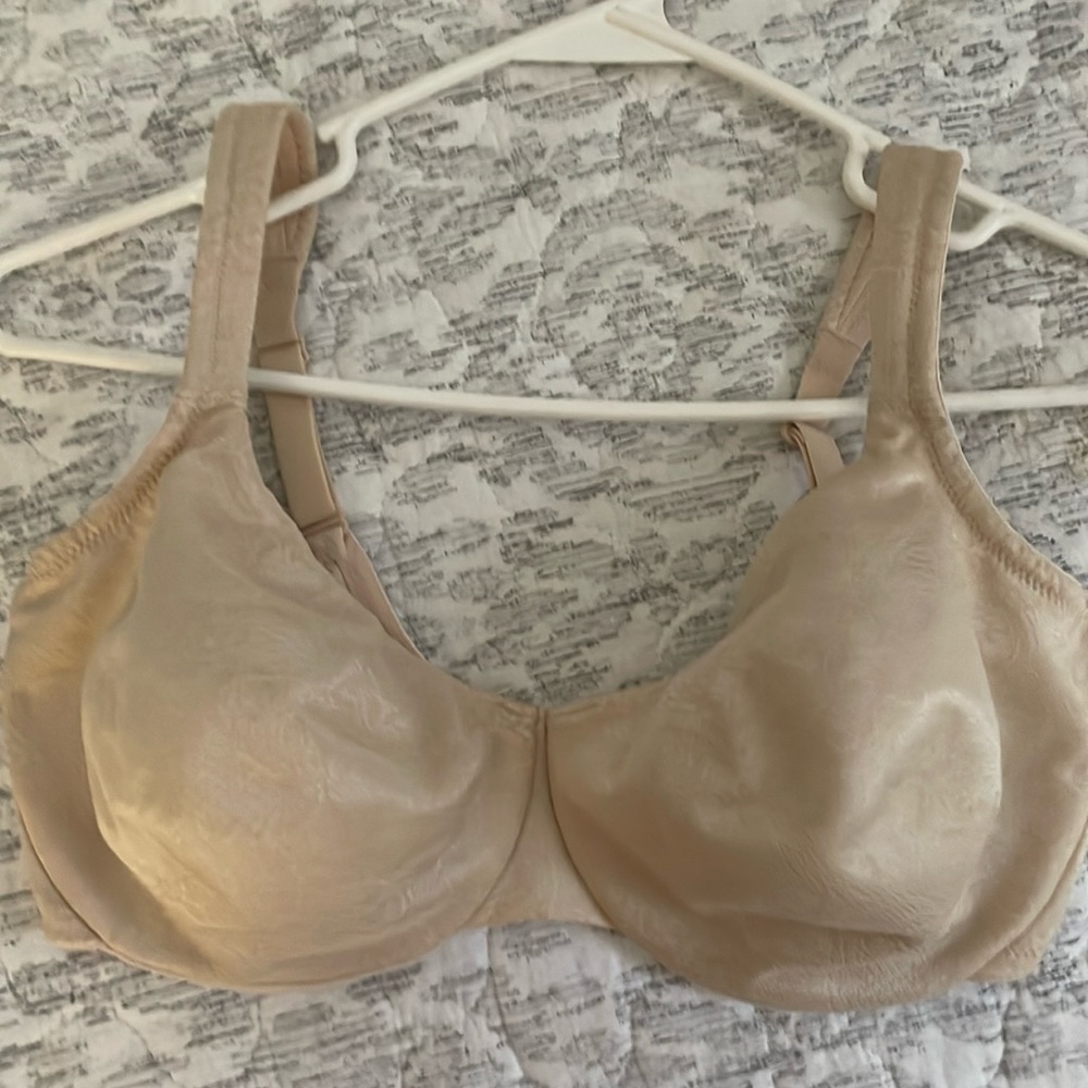 Cabernet Y92BN309 Seamless Shimmer Lace Underwire Bra 34D Nude  Gently Pre-owned